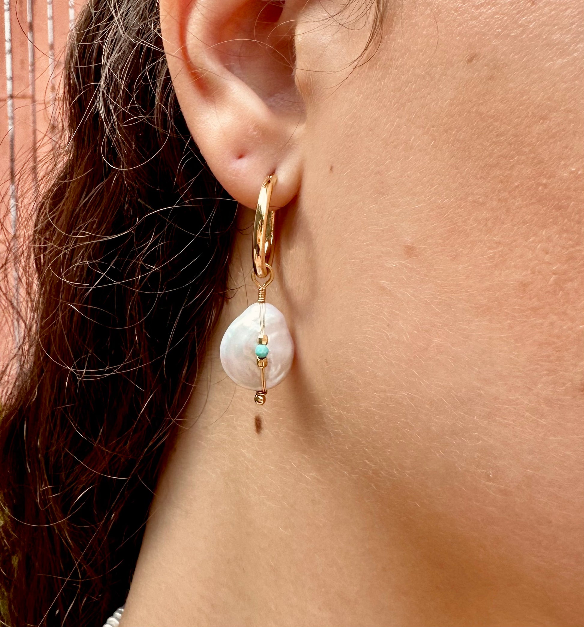 Turquoise and pearl earringd